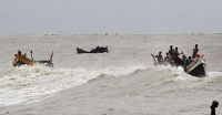 ২৪ ঘণ্টা সাগরে ভেসে থাকার পর ১৫ জেলে উদ্ধার