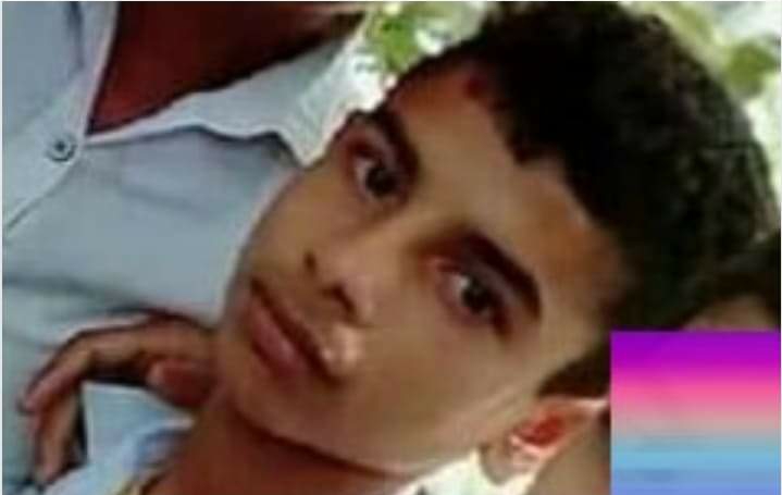 পাথরঘাটায় সহপাঠী কে ধর্ষন চেষ্টার ভিডিও ধারণ , স্কুল ছাত্র আটক